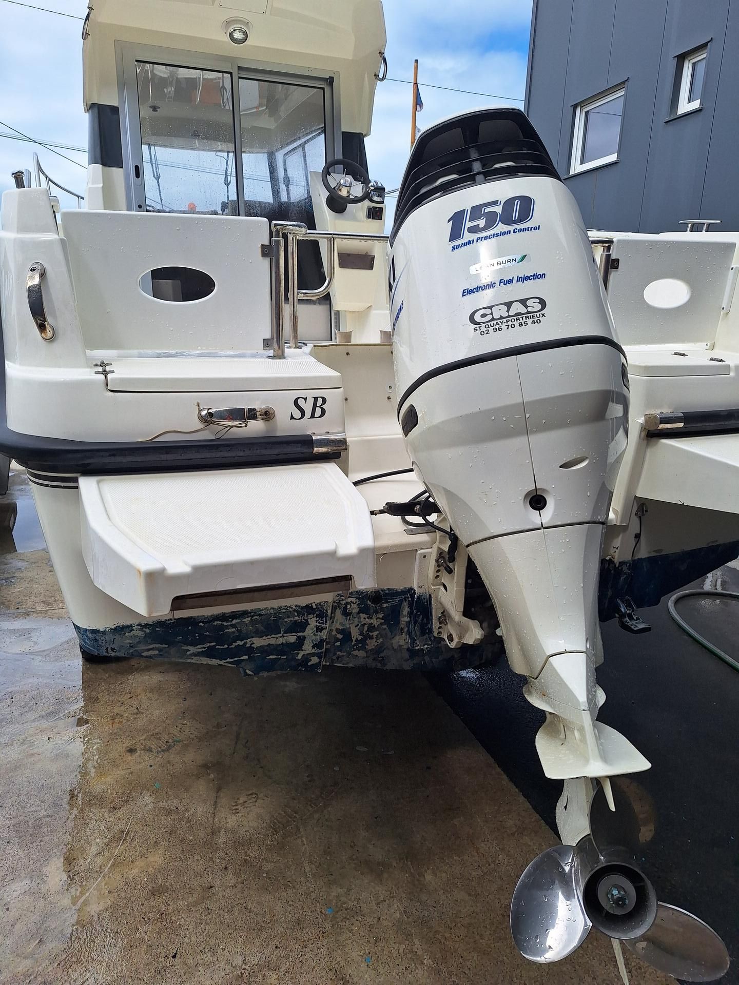 slider 11 Parker  660 Pilothouse